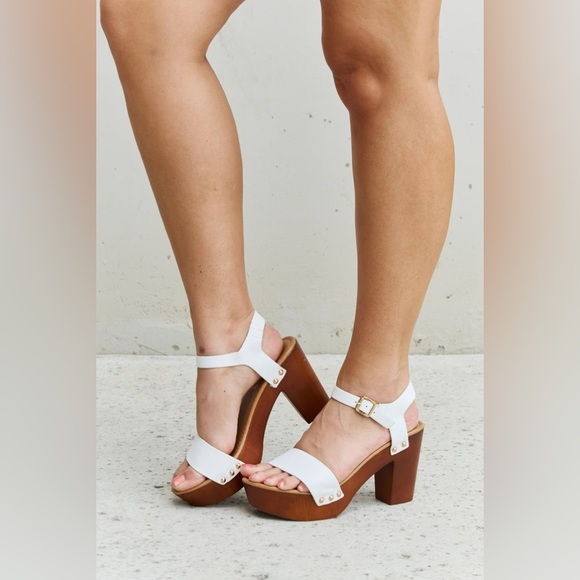 DDK Time After Time Wooden Platform Strap Heels - Picture 1 of 6